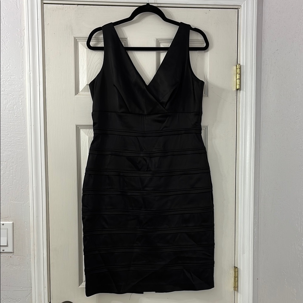 Calvin Klein Elegant Black Sleeveless Dress size 12